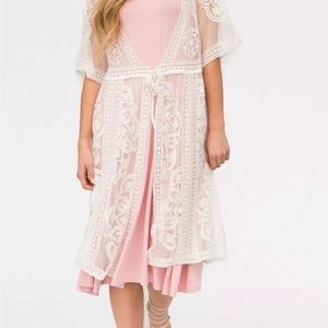 Agnes & Dora Vintage Lace Duster with tie front. Waist 39” tied,  length 40”